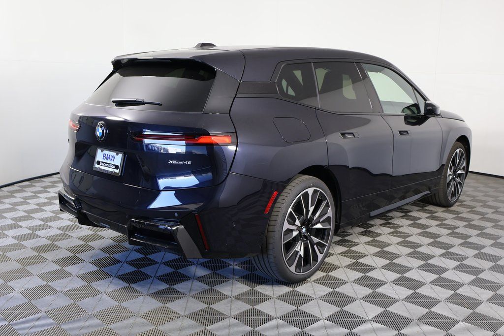 Thumbnail: 2026 BMW iX - 2