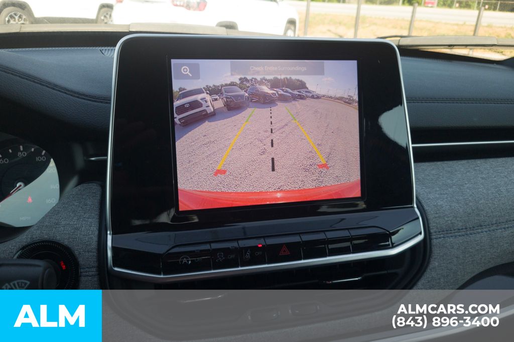 Used 2025 Red Jeep Latitude image 10