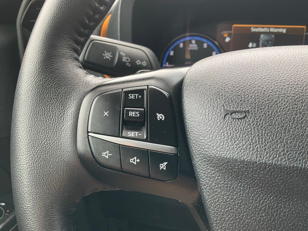 Used 2023 Silver Ford Badlands image 8