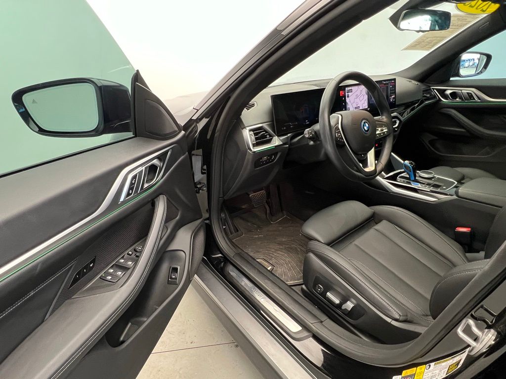 Thumbnail: 2023 BMW i4 - 20