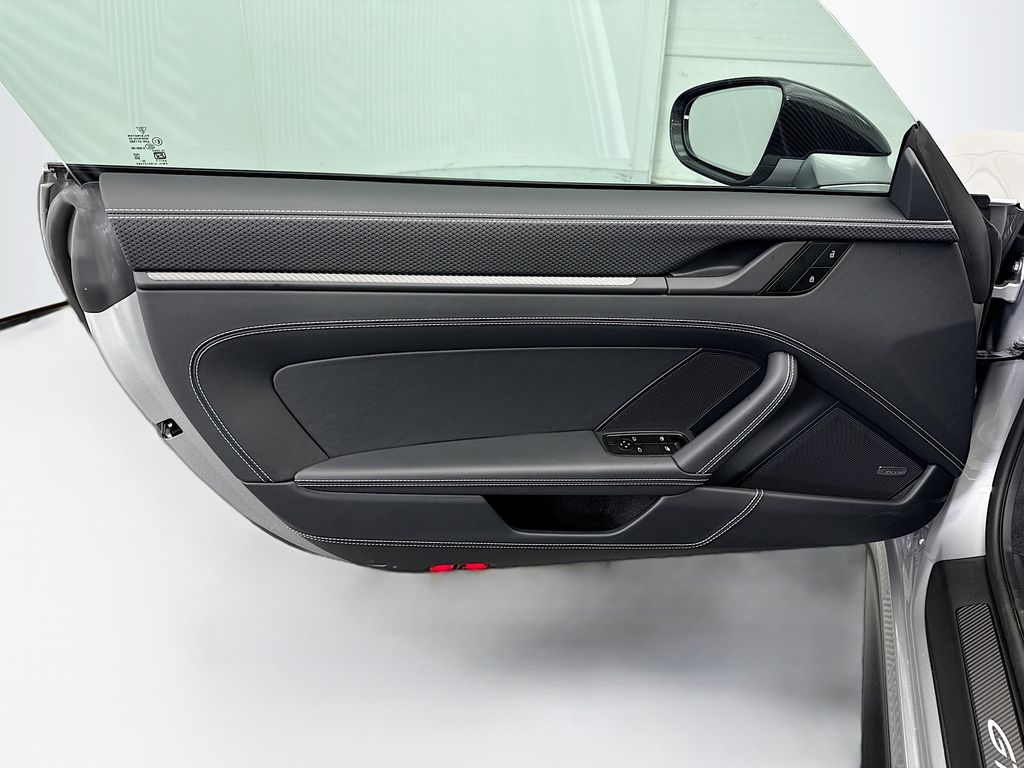 Thumbnail: 2026 Porsche 911 - 25