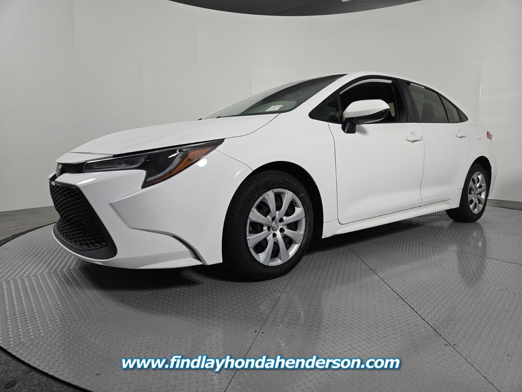 2022 Toyota Corolla LE photo