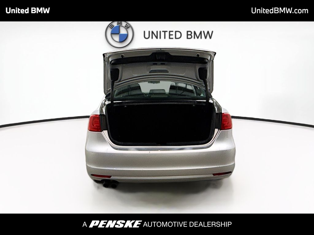 Thumbnail: 2014 Volkswagen Jetta - 11