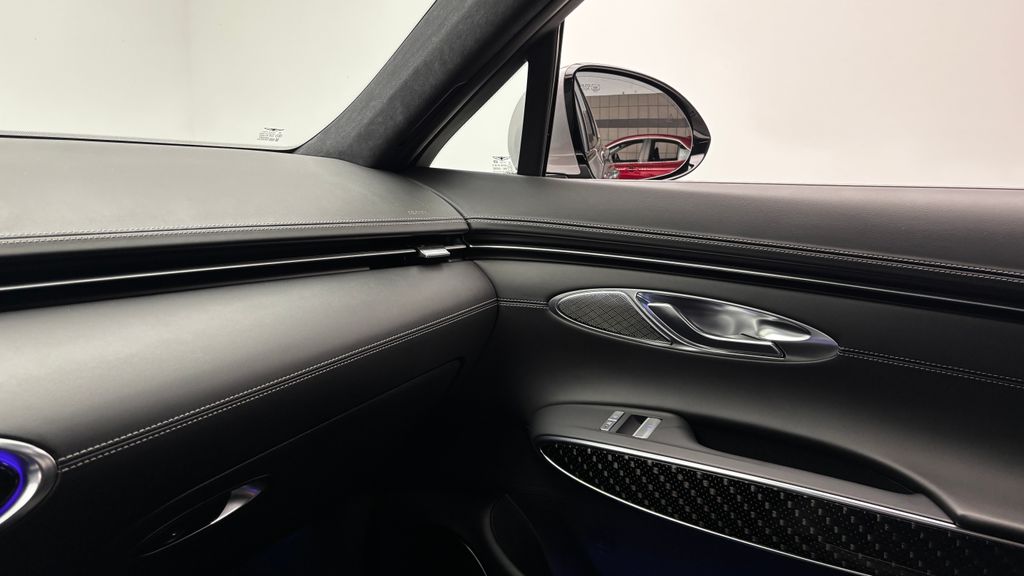 Thumbnail: 2023 Genesis GV70 - 31