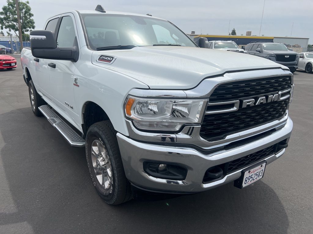 Bright White Clearcoat 2024 RAM 2500 Big Horn Crew Cab 4WD Pickup Truck Four-Wheel Drive 6-Speed Automatic