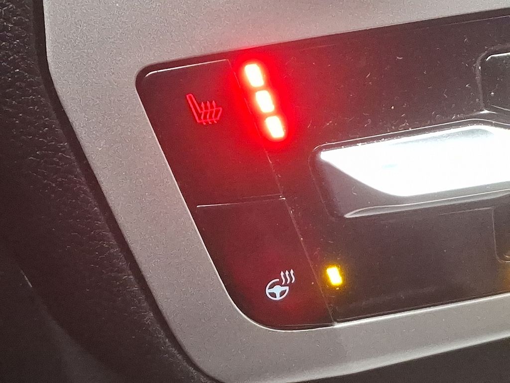 Thumbnail: 2023 Ford Explorer - 25