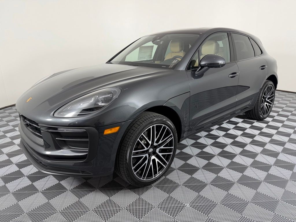 Thumbnail: 2026 Porsche Macan - 7