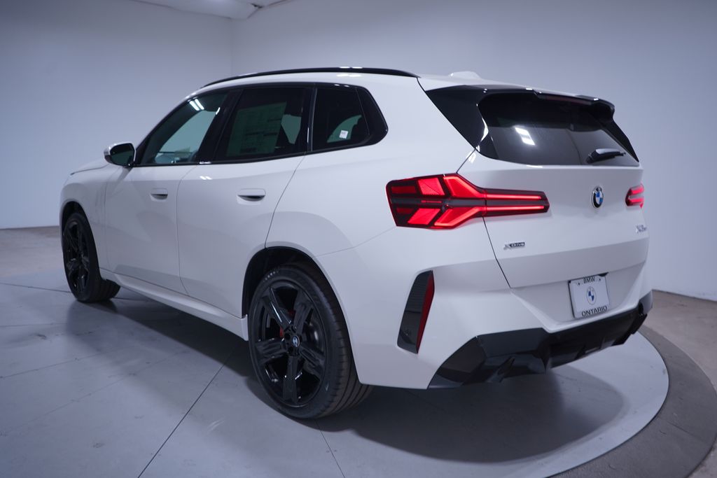 Thumbnail: 2026 BMW X3 - 3