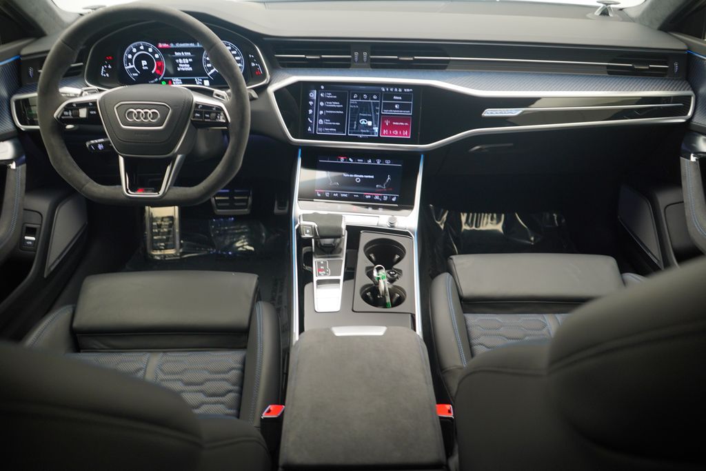 Thumbnail: 2025 Audi RS 7 - 11