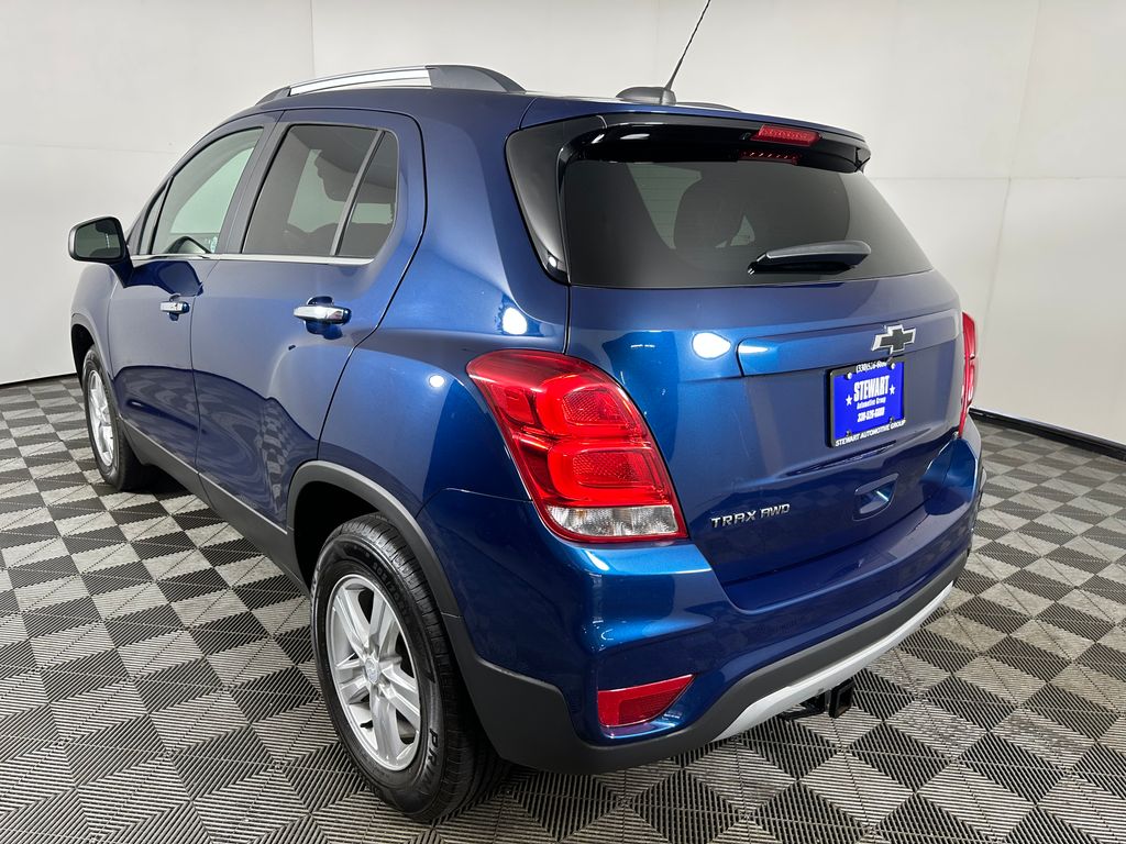 2020 Chevrolet Trax LT - Image 3