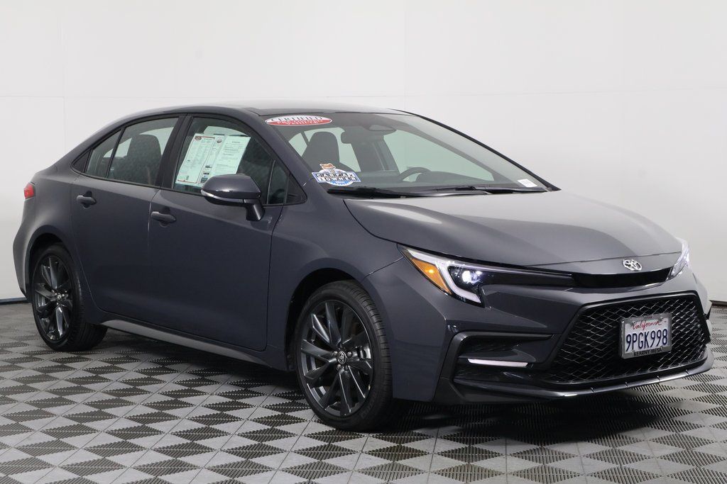Thumbnail: 2025 Toyota Corolla - 3