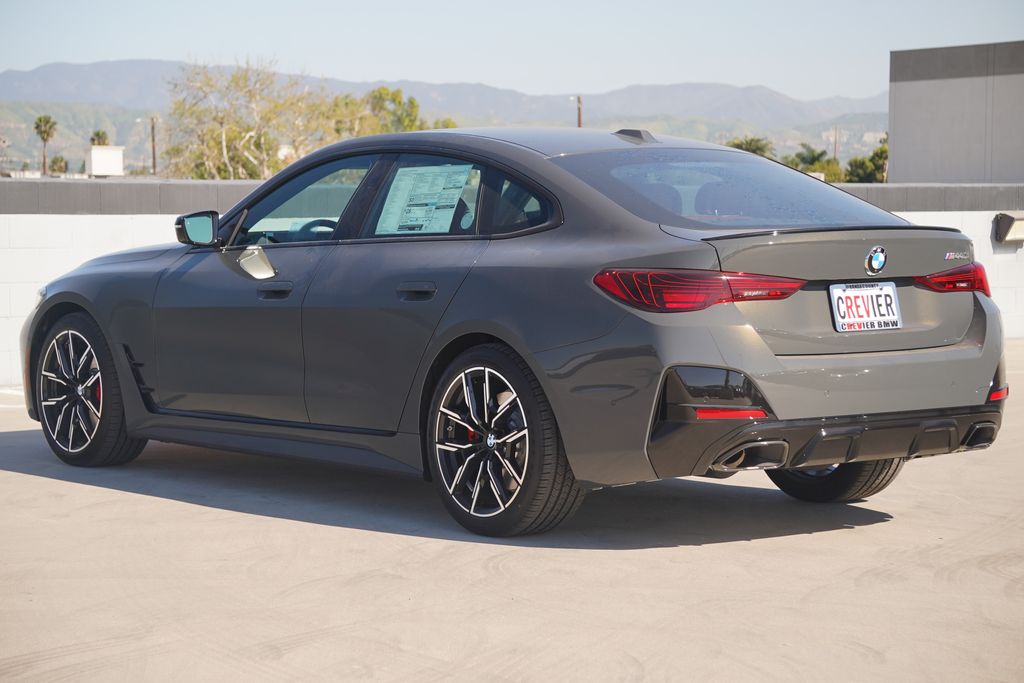 Thumbnail: 2026 BMW 4 Series - 8