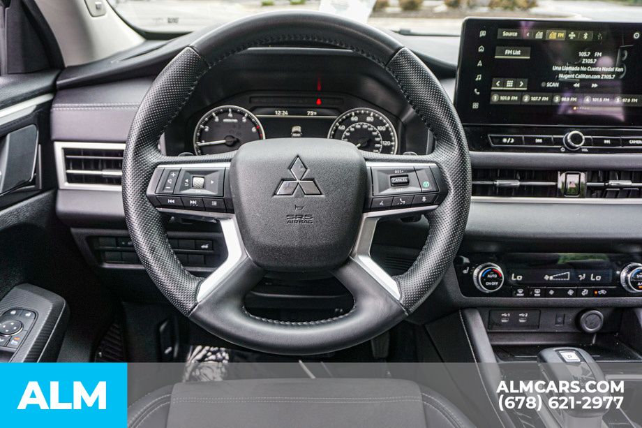 Used 2025 Silver Mitsubishi SE image 30