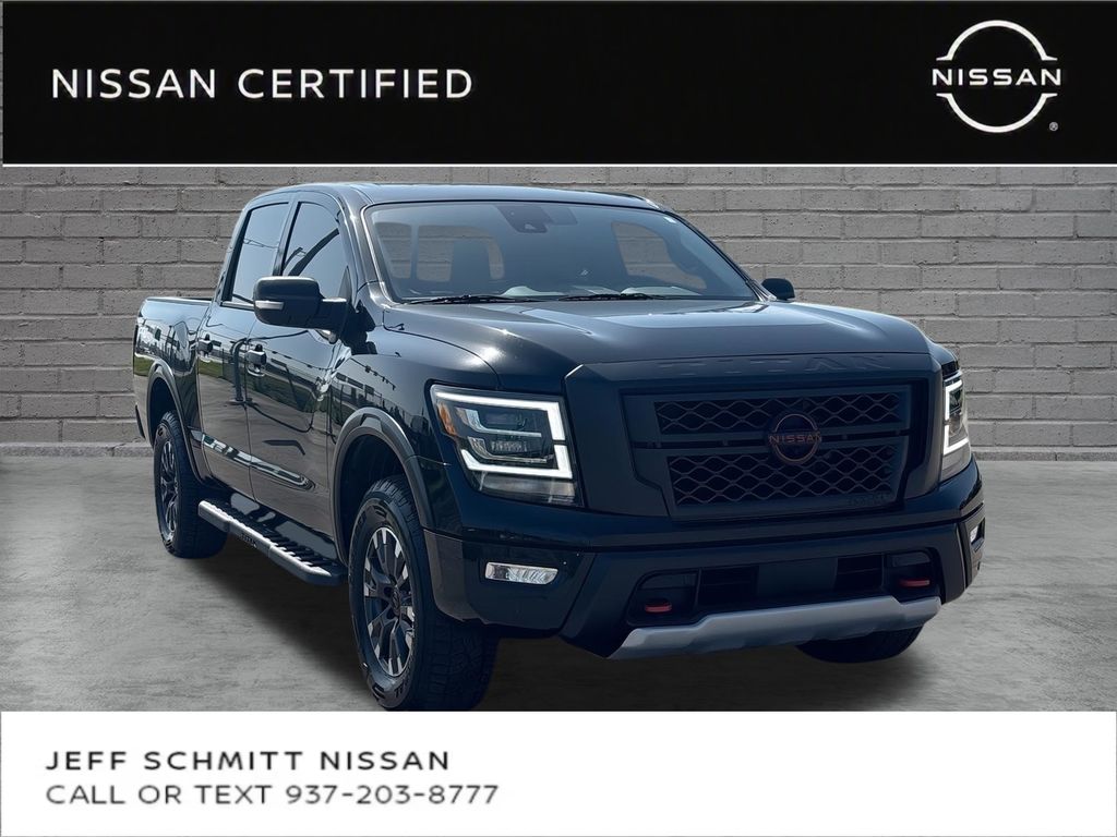 2024 Nissan Titan PRO-4X Crew Cab 4WD