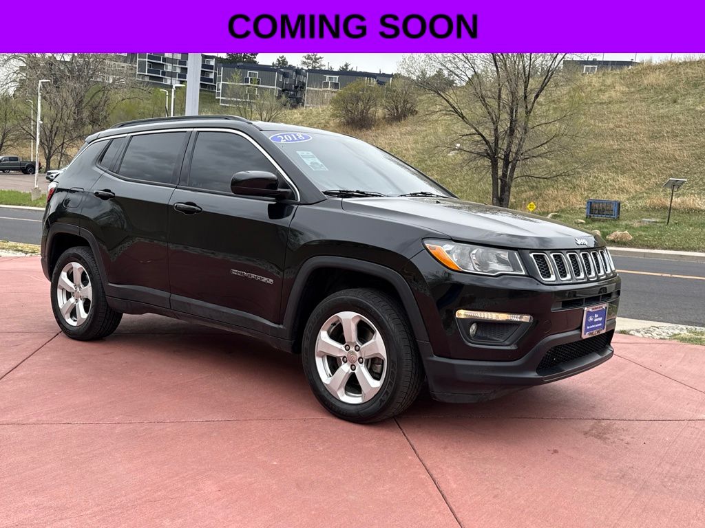 Diamond Black Crystal Pearlcoat 2018 Jeep Compass Latitude 4WD SUV / Crossover Four-Wheel Drive 9-Speed Automatic