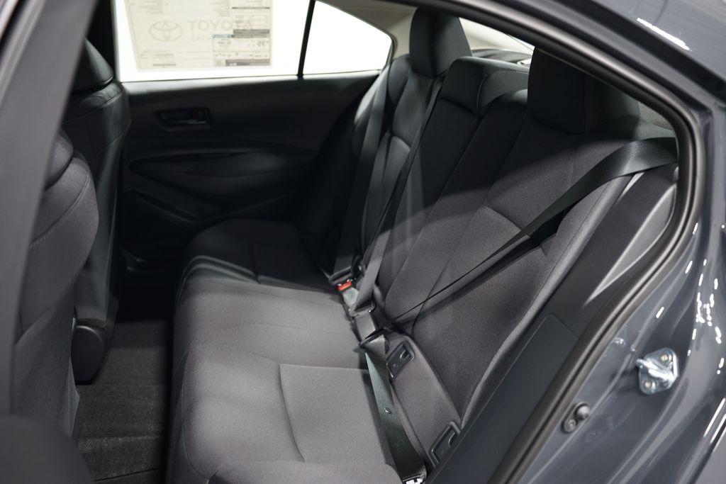 2025 Toyota Corolla LE 26