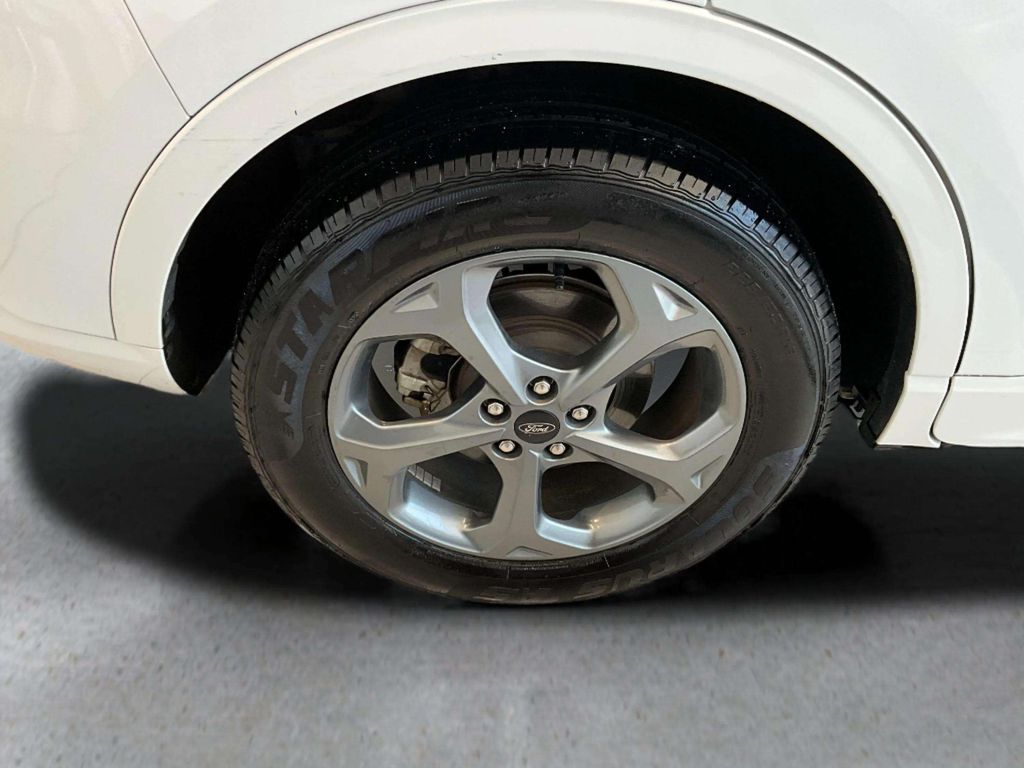 Certified Used 2023 Oxford White Ford ST-Line image 32