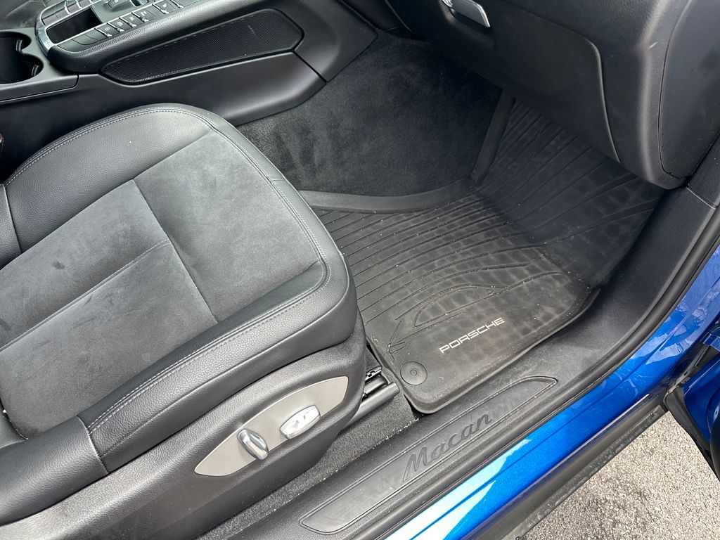 Used Car 2018 Porsche Macan  For Sale Under $25,000 In Austin, Texas