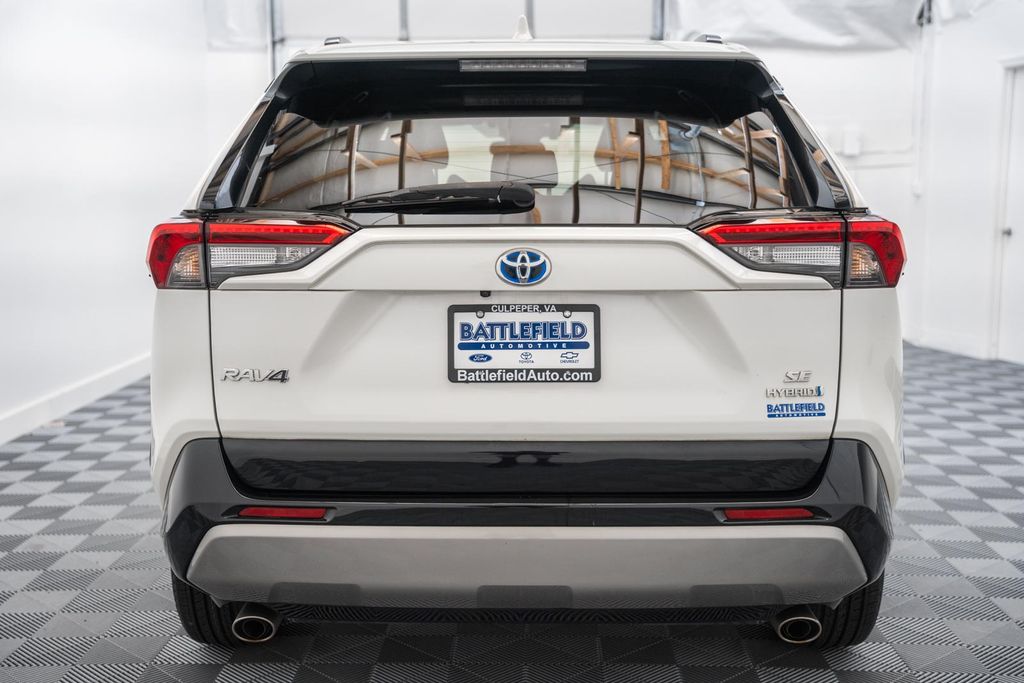 ToyotaRAV4 Hybrid7