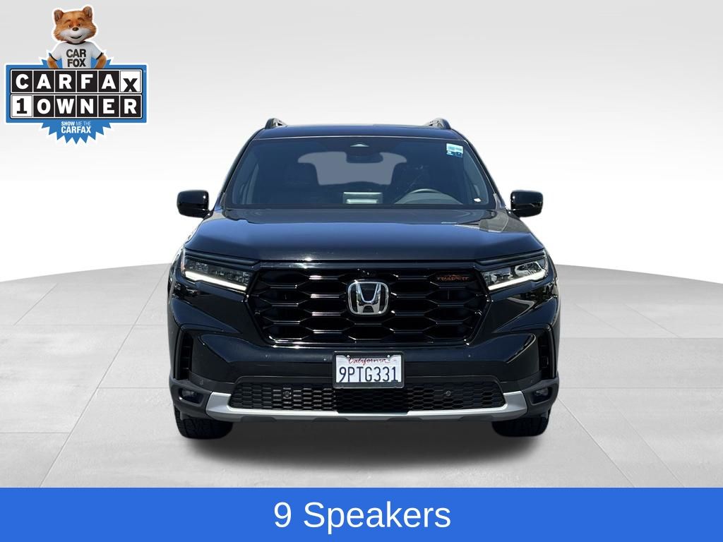 View vehicle photo 4