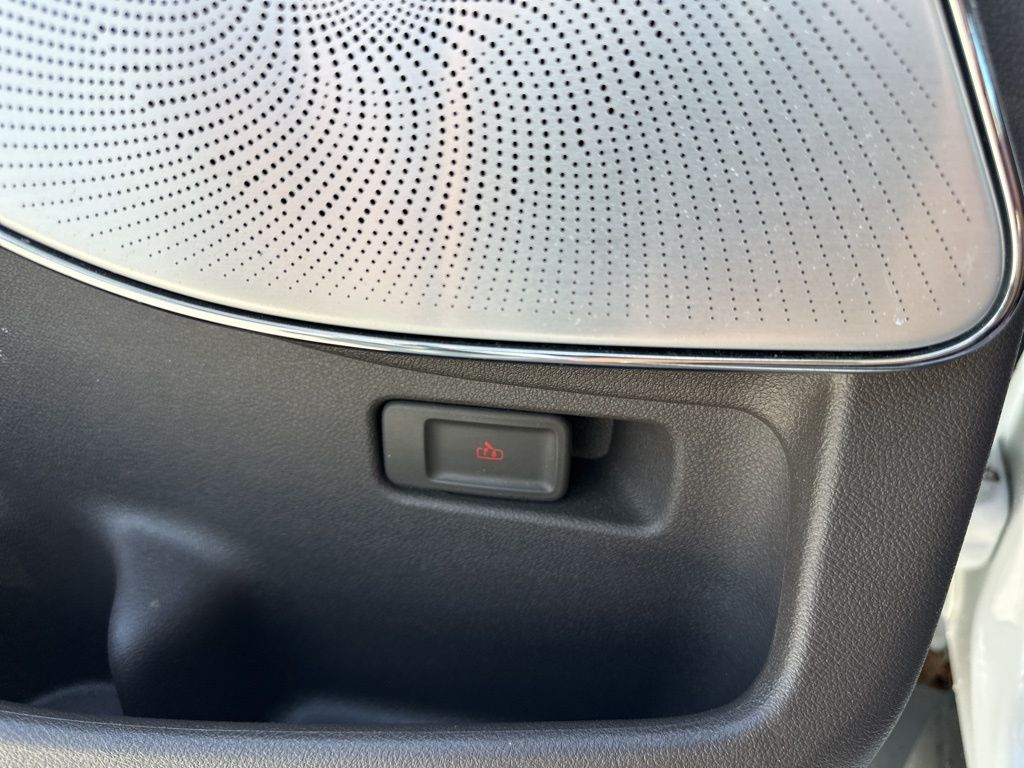 2021 Pristine White Lincoln Aviator Reserve AWD SUV