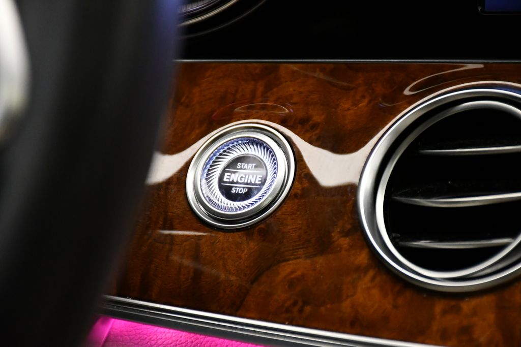 Thumbnail: 2019 Mercedes-Benz E-Class - 28