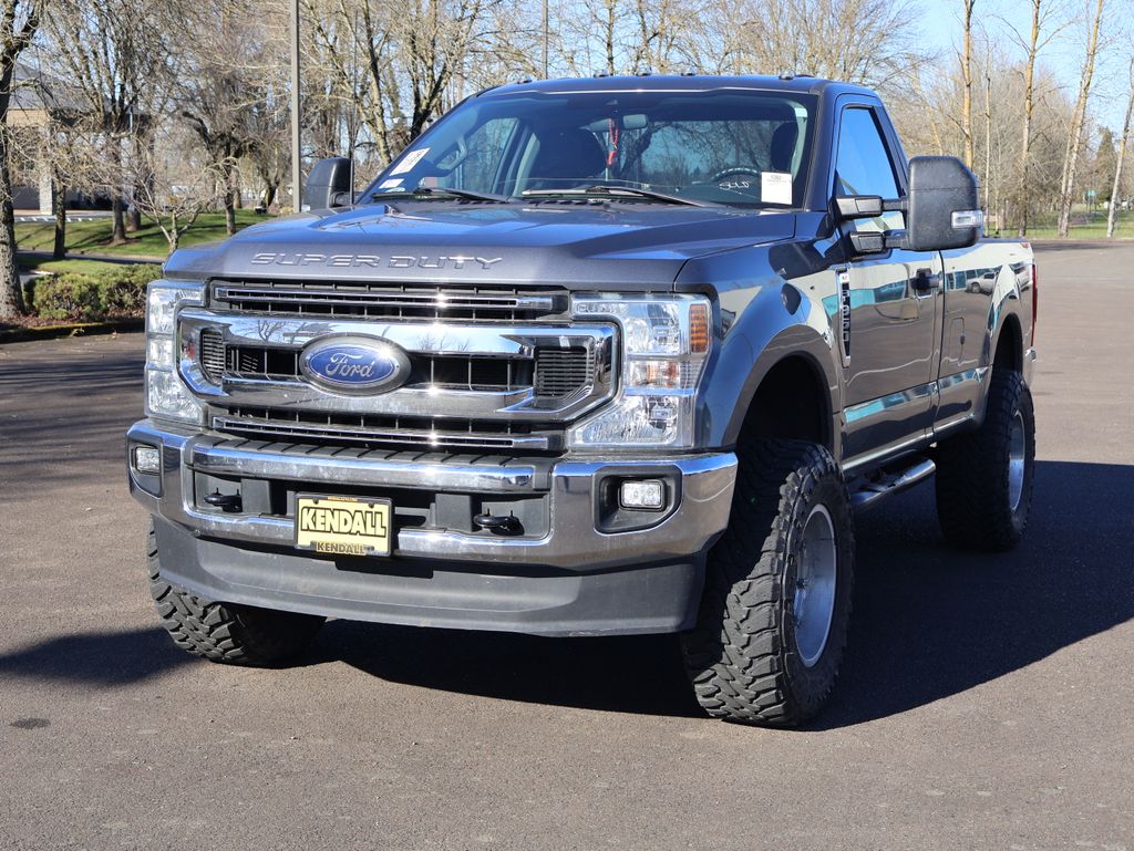 2022 Ford F-350 Super Duty XLT LB 4WD