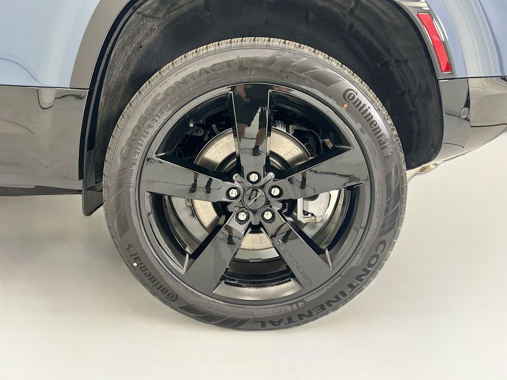 Thumbnail: 2026 Land Rover Defender - 30