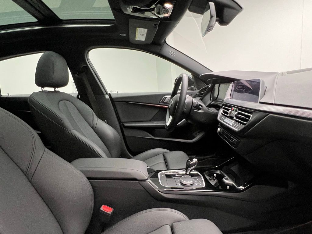 Thumbnail: 2021 BMW 2 Series - 6