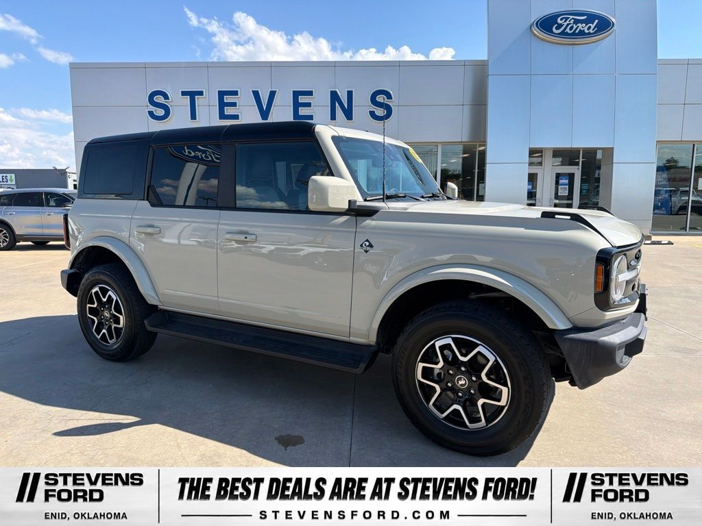Desert Sand 2025 Ford Bronco SUV / Crossover Four-Wheel Drive Automatic