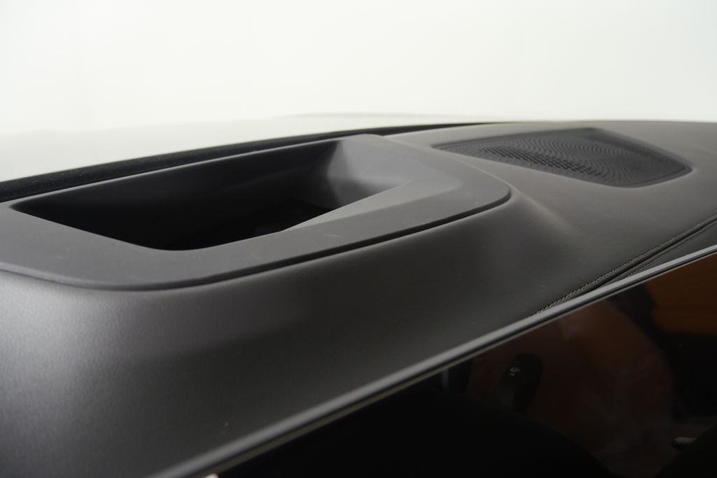 Thumbnail: 2026 BMW X7 - 21