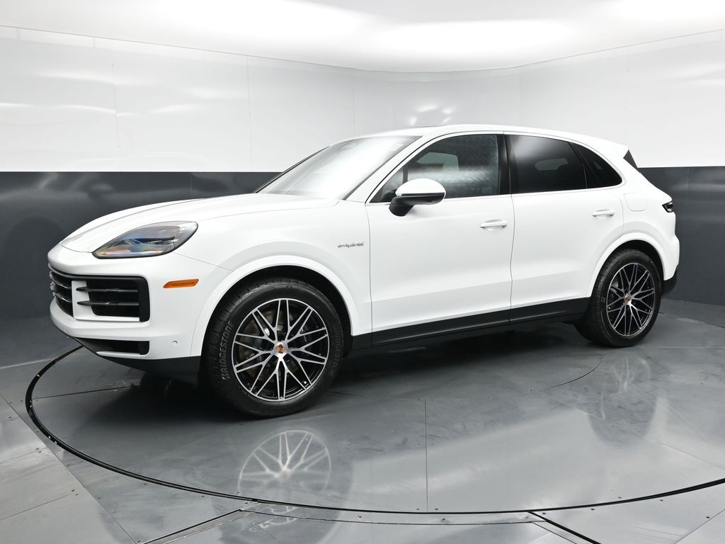 White 2026 Porsche Cayenne AWD SUV / Crossover All-Wheel Drive 8-Speed Automatic