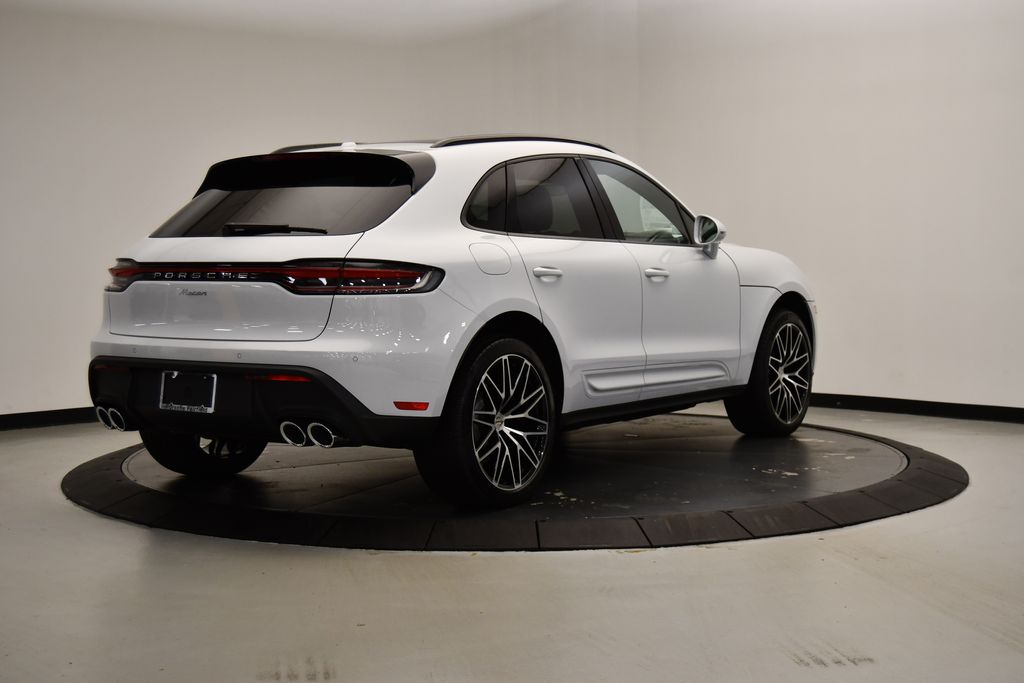 2024 Porsche Macan T 5