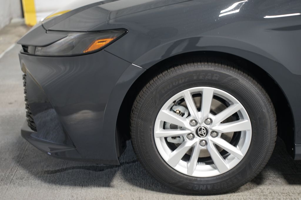 Thumbnail: 2025 Toyota Camry - 5