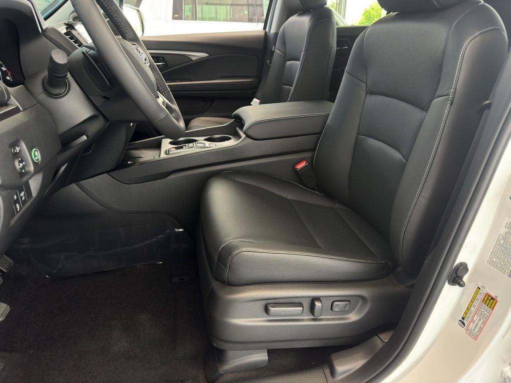 2026 Honda Ridgeline RTL White at Classic Honda Galveston
