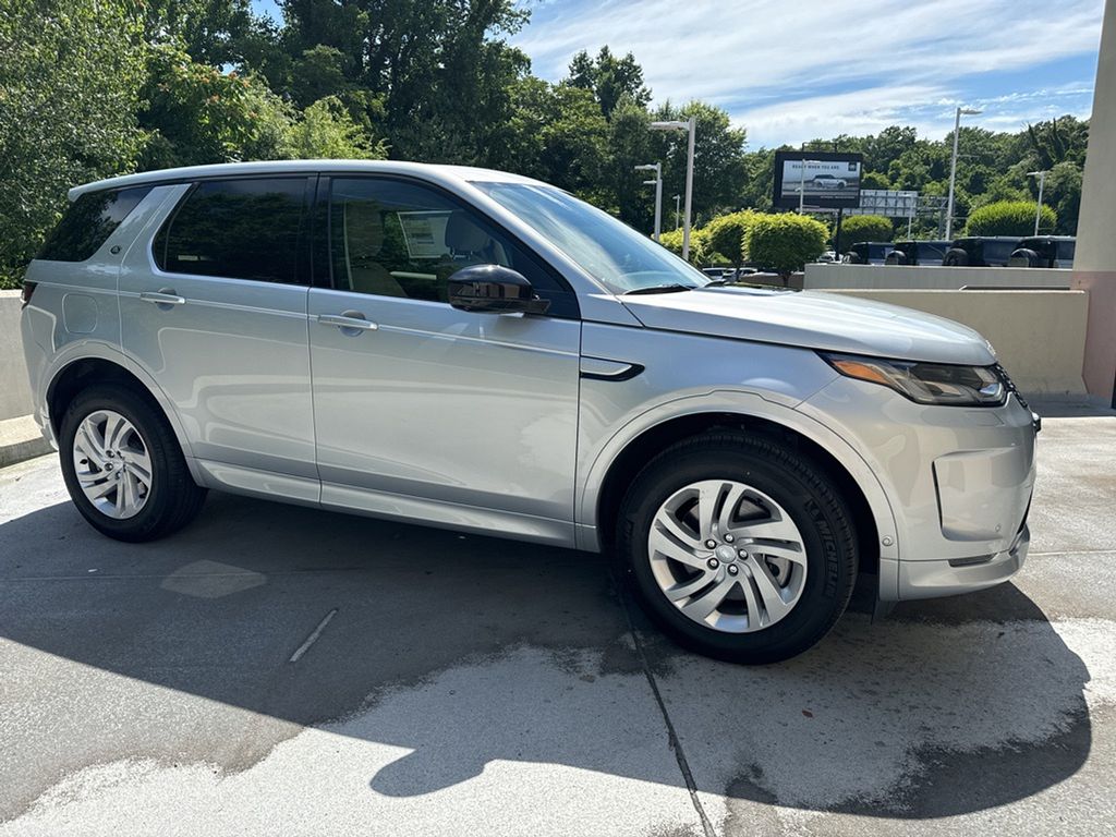 2024 Land Rover Discovery Sport S 3