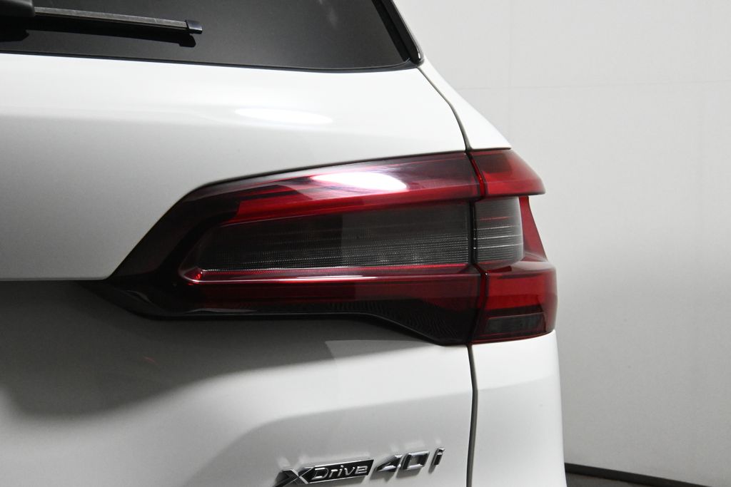 Thumbnail: 2022 BMW X5 - 13