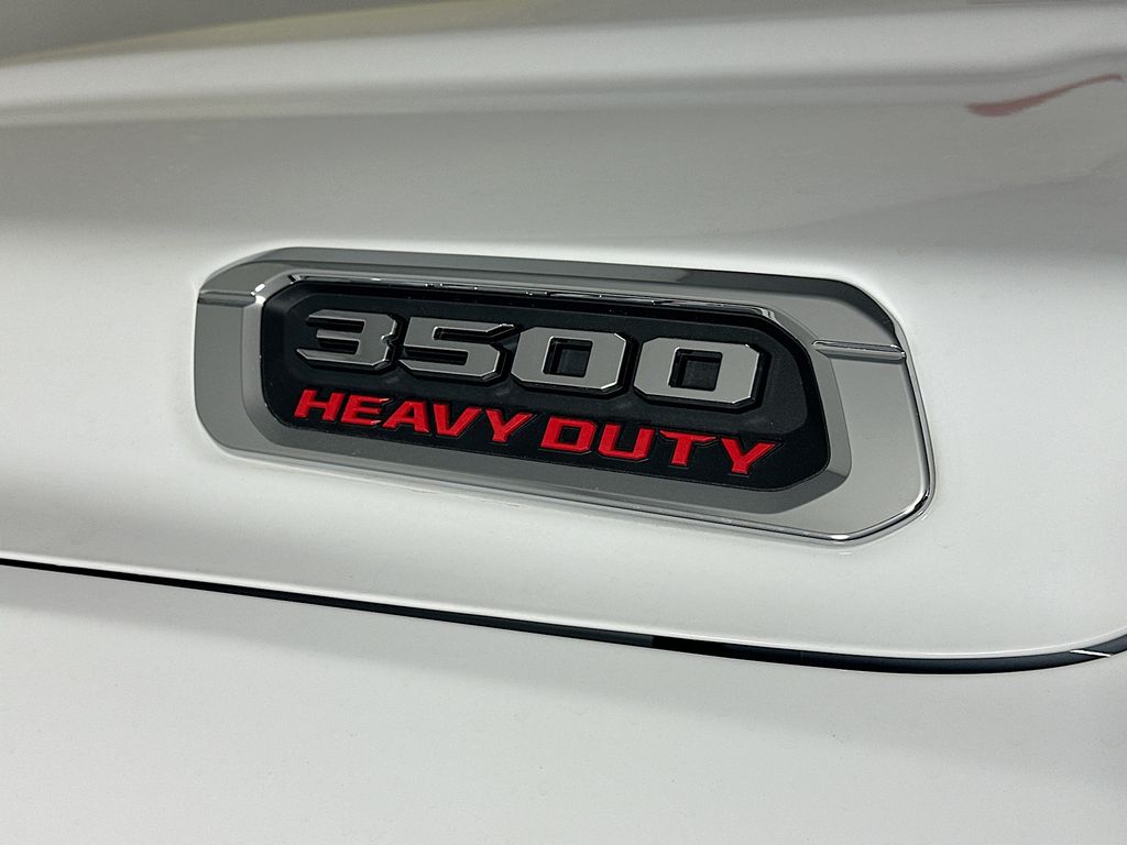 Used 2025 White Ram Laramie image 29