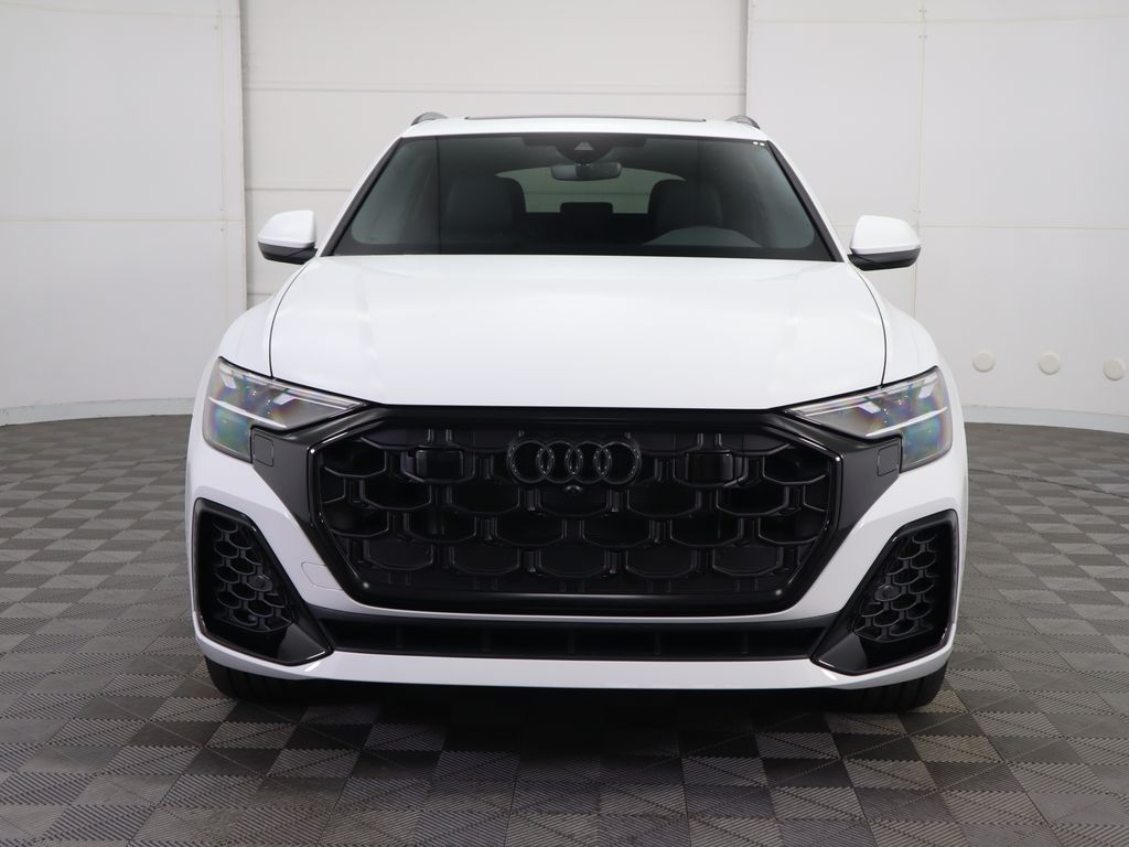 Thumbnail: 2025 Audi Q8 - 2