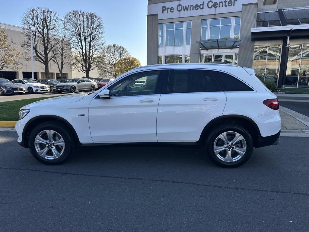 Thumbnail: 2018 Mercedes-Benz GLC - 16