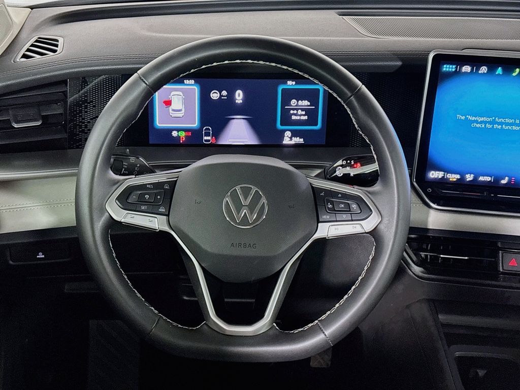 2025 Volkswagen Tiguan 2.0T SE