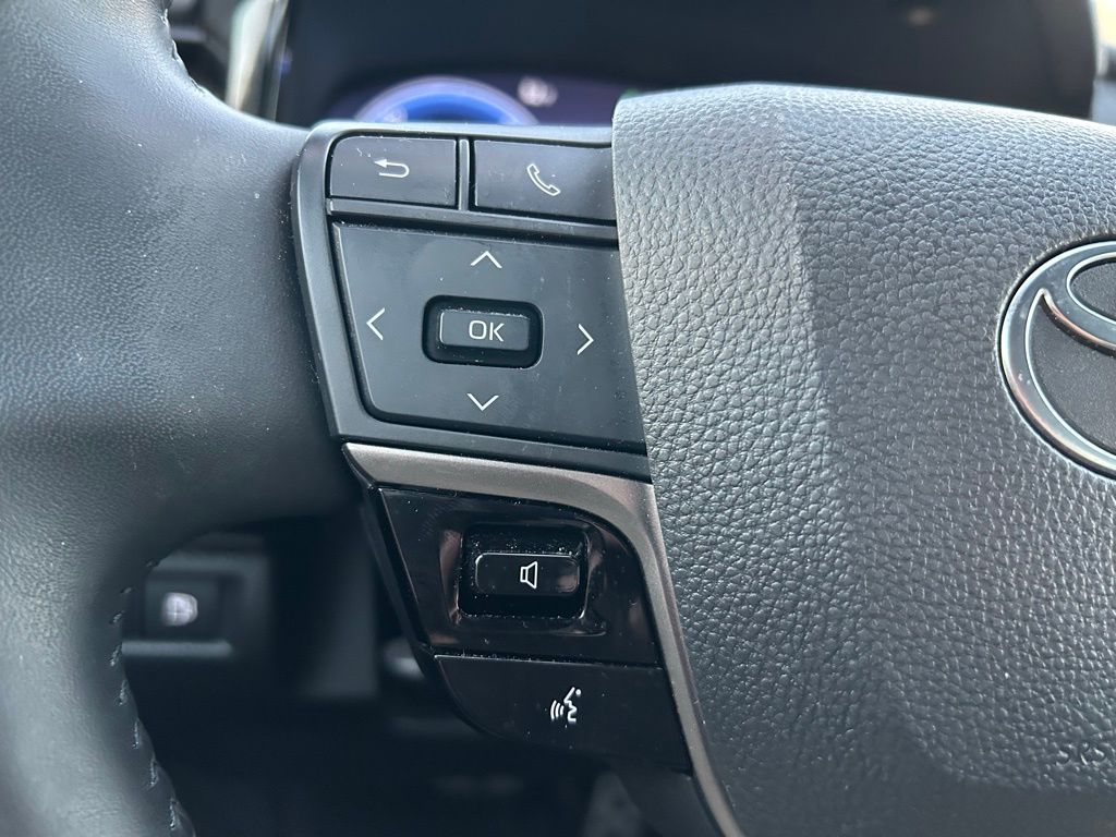 Thumbnail: 2025 Toyota Camry - 20