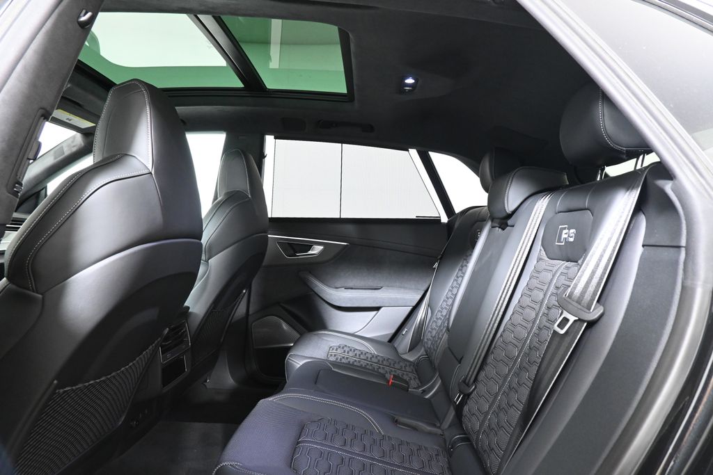 2025 Audi RS Q8 4.0T 29