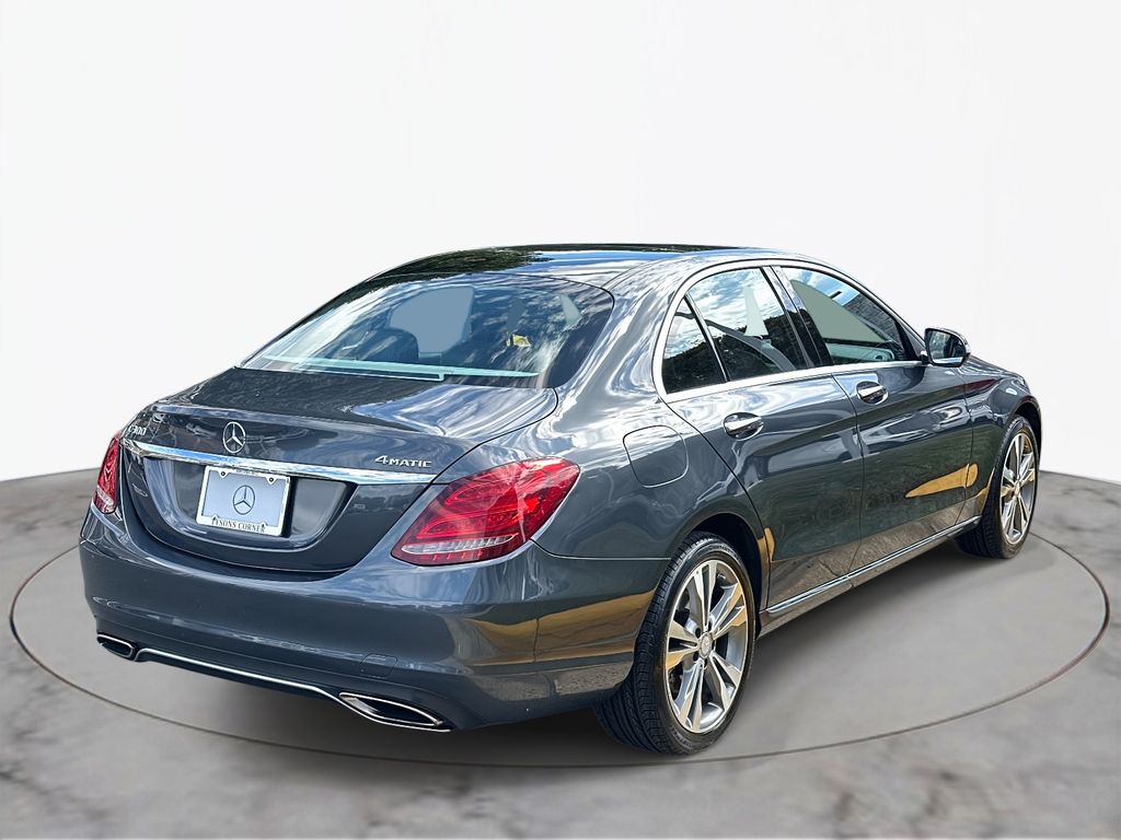 Thumbnail: 2015 Mercedes-Benz C-Class - 8