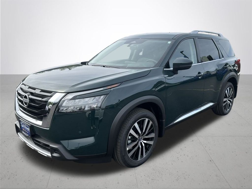 2025 Nissan Pathfinder Platinum