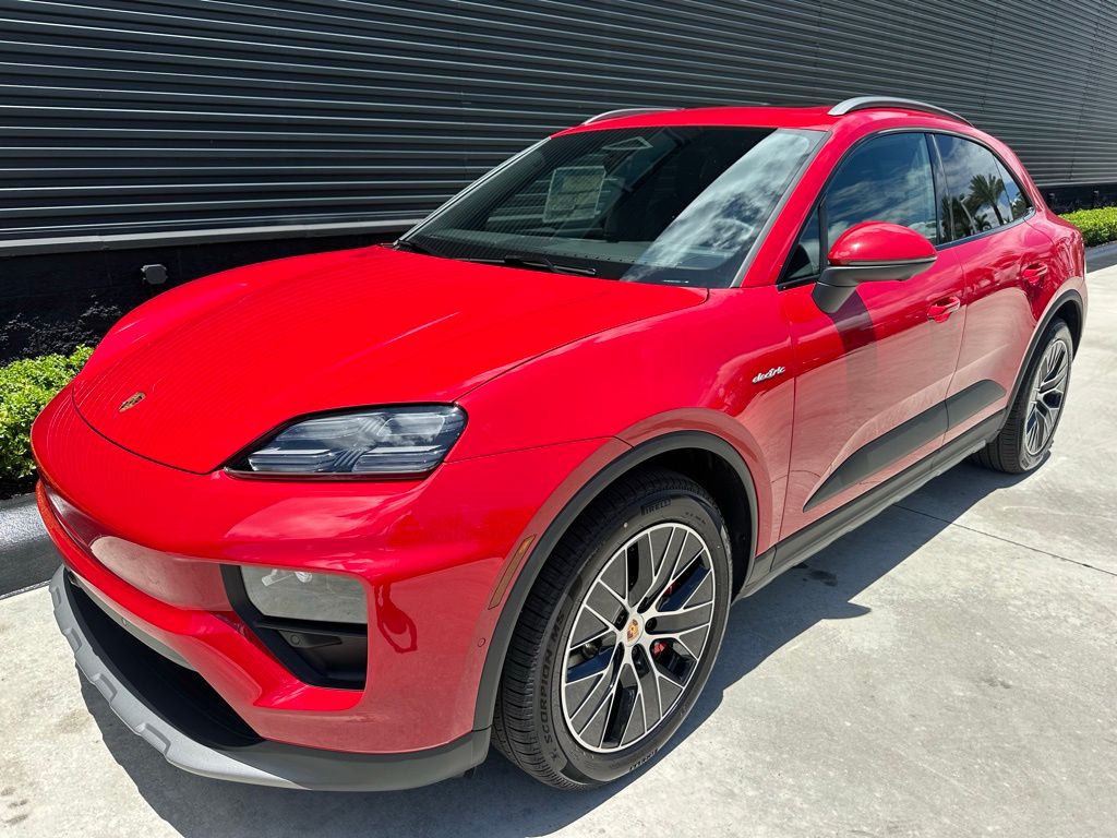 Thumbnail: 2026 Porsche Macan - 6