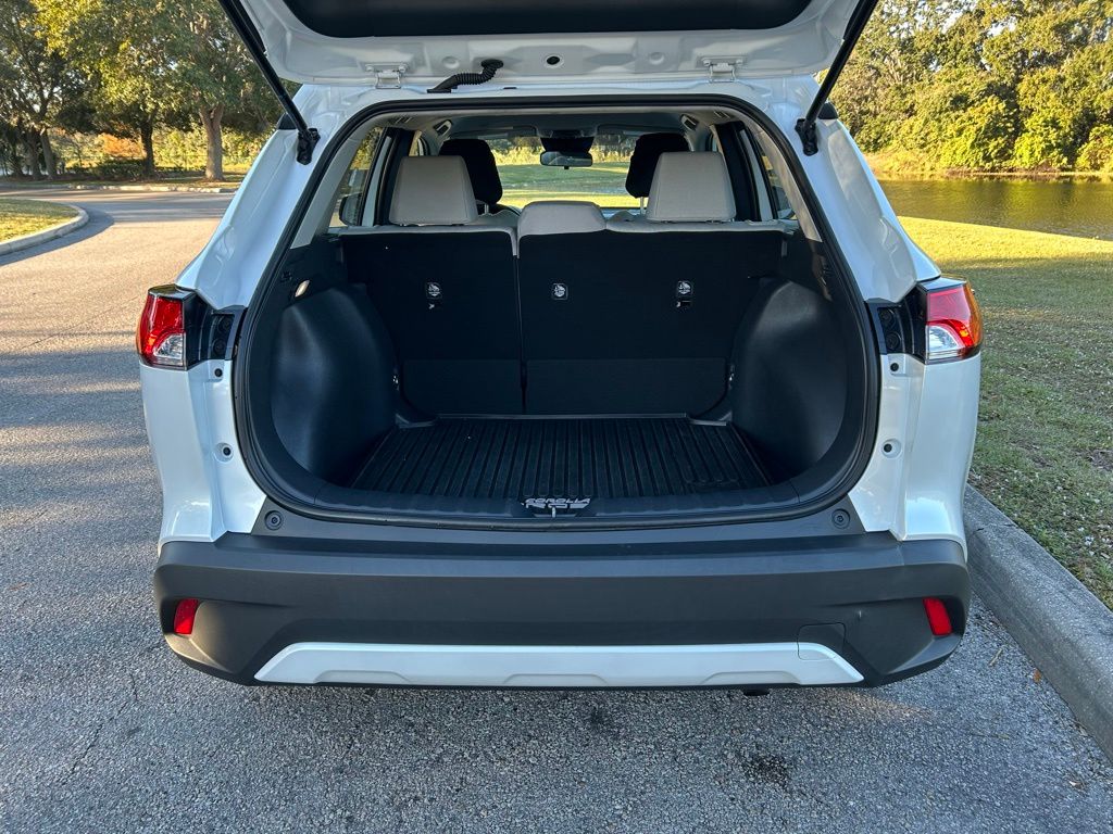 Thumbnail: 2024 Toyota Corolla Cross - 10