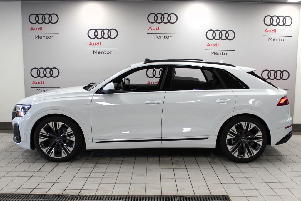 Thumbnail: 2026 Audi Q8 - 3