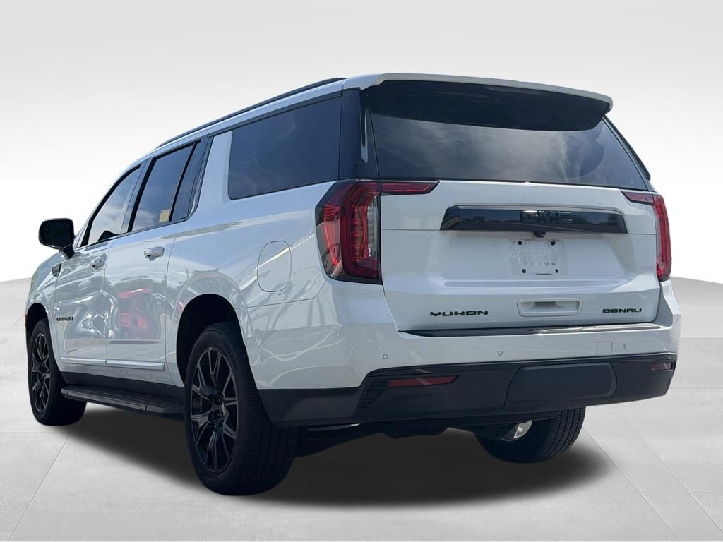 2023 GMC Yukon XL SLT