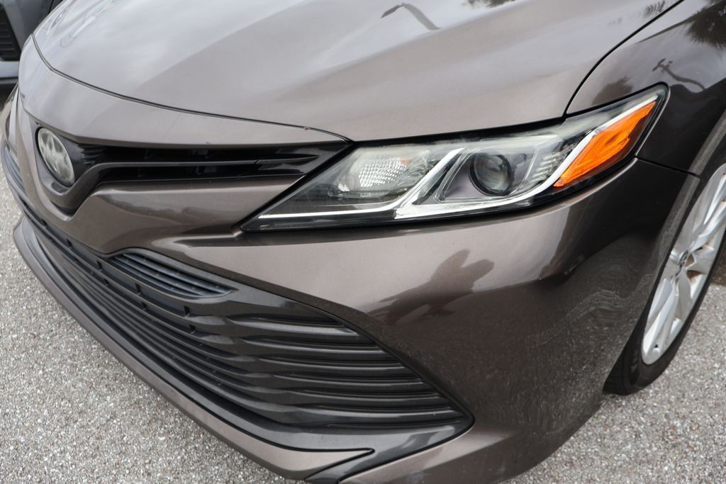 Thumbnail: 2018 Toyota Camry - 3